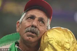 爱游戏体育平台-阿斯顿维拉迎德国杯关键赛，关键时刻遗憾出局，球迷炸锅，训练强度明显提升