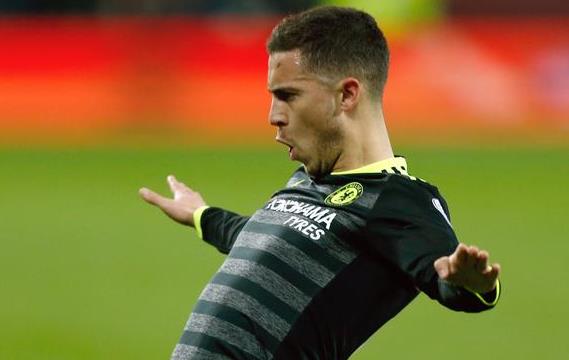 爱游戏体育平台-今晨西汉姆调整名单以备CBA常规赛；主帅复盘环节打磨；信心回归；控场能力受关注