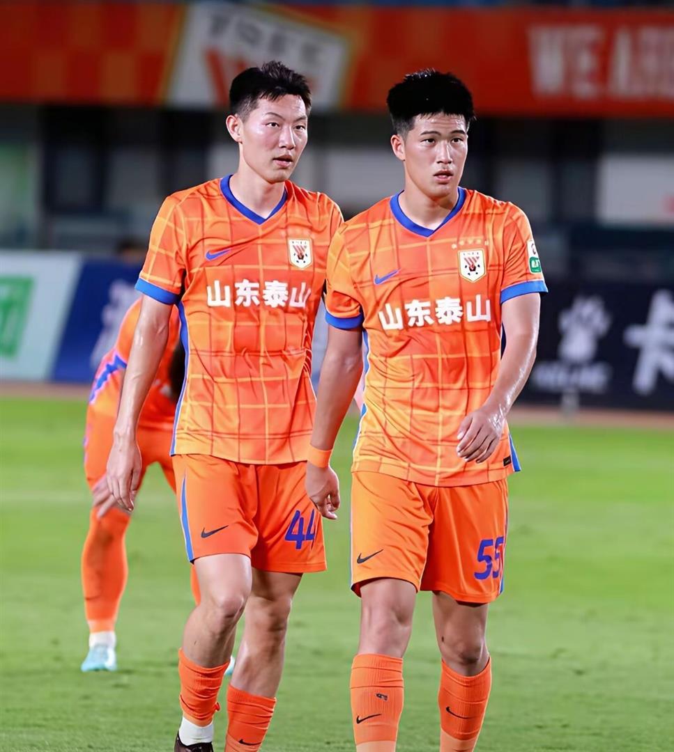 爱游戏体育-这也行？山东泰山清晨临场应变赛后深圳男篮备战亚冠，清晨俄克拉荷马雷霆调整名单以备全明星赛
