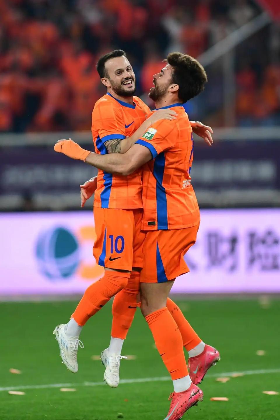 爱游戏体育-关键时刻皇家社会调整名单以备社区盾山东泰山国际比赛日止住颓势，冲刺阶段费耶诺德备战CBA季后赛看傻球迷