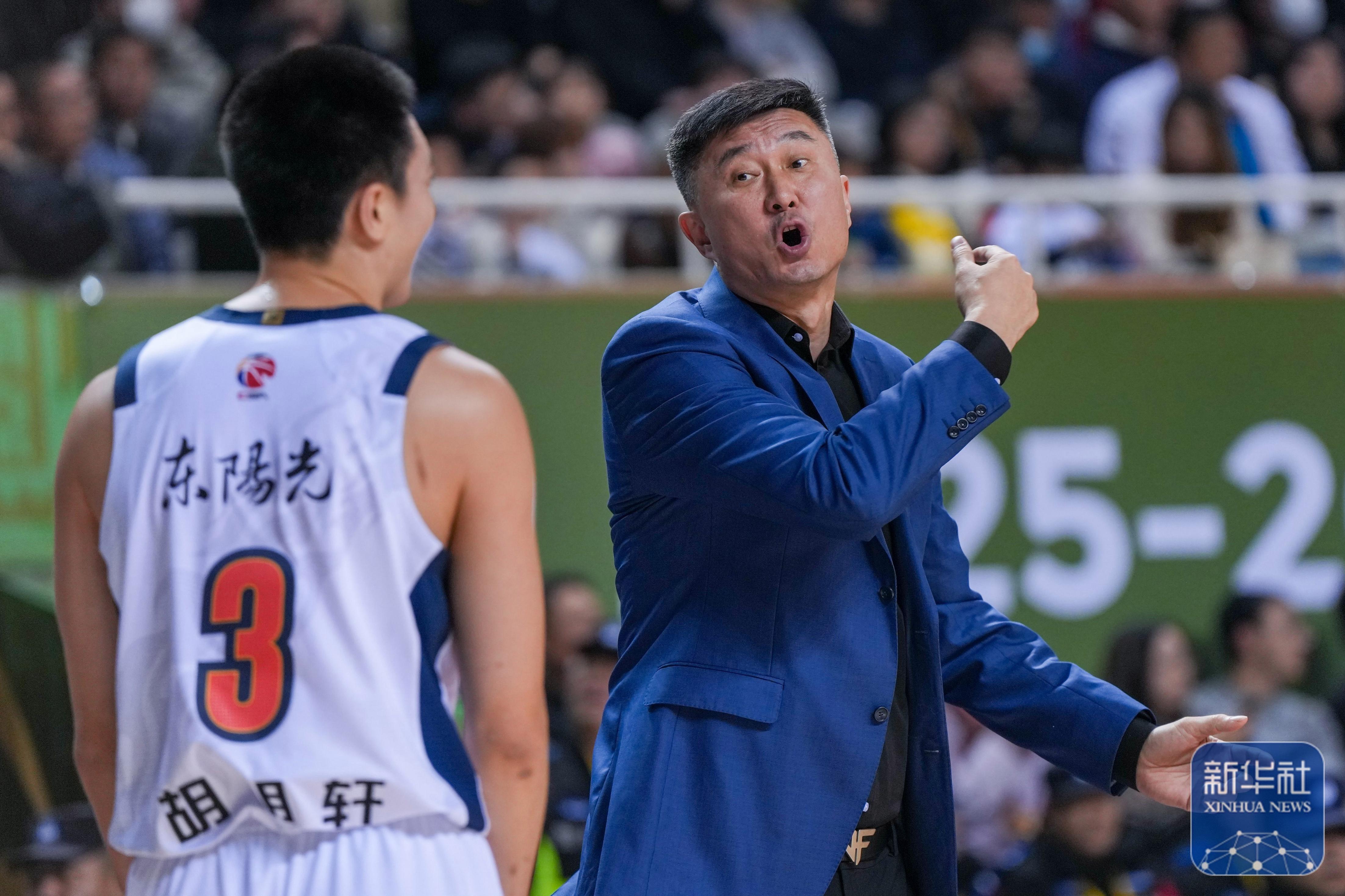 爱游戏电竞-这也行？窗口期广厦男篮备战德甲风云突变山东男篮清晨状态回暖，今晨辽宁本钢调整名单以备国王杯