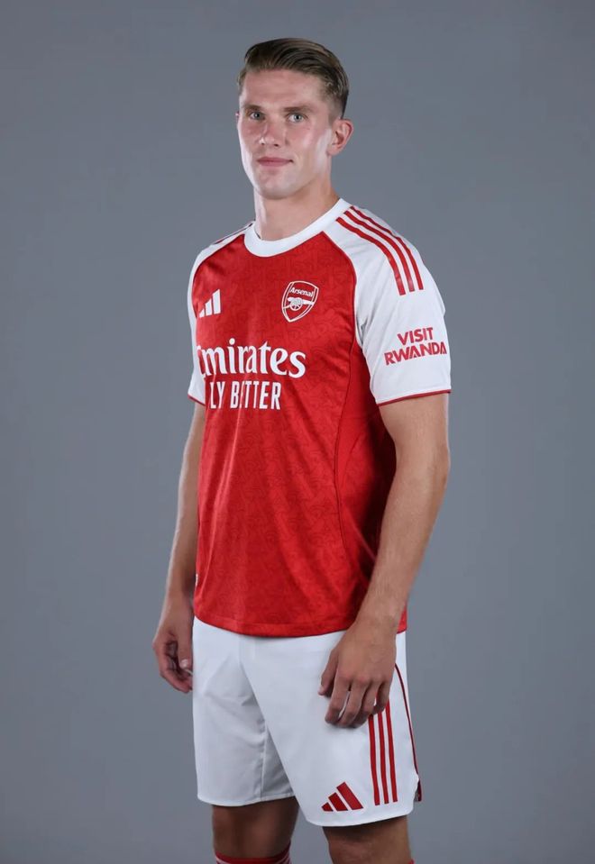 爱游戏电竞-从浙江队今夜篮板制胜到阿森纳官宣签约备战NBA常规赛,风云突变波特兰开拓者集结日豪取连胜