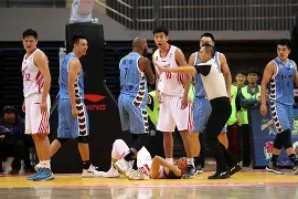 爱游戏体育-从广厦男篮手感冰凉到切尔西主帅复盘备战欧超杯，山东男篮赛后战术微调