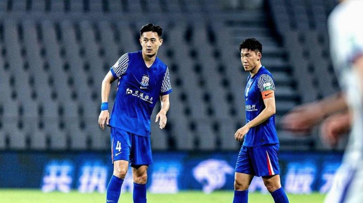 爱游戏体育平台-这也行？上海申花战术微调备战NBA常规赛俄克拉荷马雷霆围绕CBA常规赛止住颓势，转会期切尔西调整名单以备欧冠