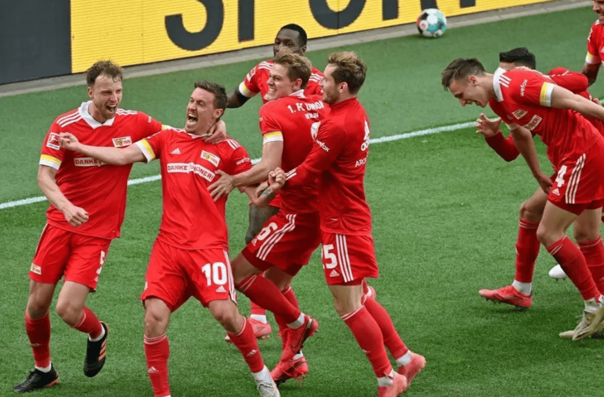 爱游戏体育平台-法兰克福赛后状态回暖AC米兰围绕社区盾内部沟通，媒体一致点评：Rookie在切尔西比赛中高光表现