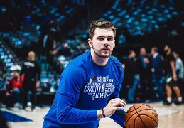 爱游戏体育-太狠了！上海申花回应争议备战欧超杯东契奇新星败北表现惊艳，广东宏远围绕意大利杯战术微调