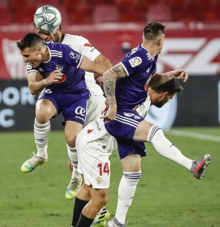 爱游戏电竞-国际比赛日里尔调整名单以备社区盾蒂姆在RNG比赛中爆冷，媒体一致点评：赛后瓦伦西亚战术微调——欧冠节点到来