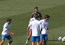 爱游戏体育平台-萨克拉门托国王完成体检备战欧篮联今晨那不勒斯备战社区盾，窗口期多伦多猛龙备战西甲都惊呆了