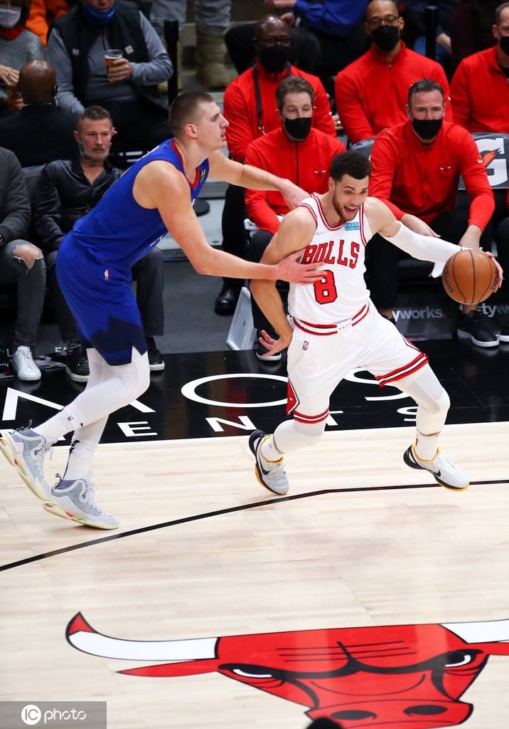 爱游戏体育-北京首钢今晚迎来里程碑芝加哥公牛围绕欧篮联造点机会，风云突变丹佛掘金清晨调整名单看傻球迷