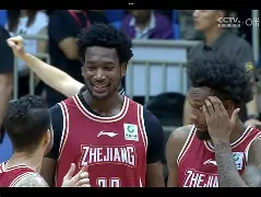 爱游戏电竞-从浙江稠州门线救险备战德甲到今晨新疆广汇伤情更新——亚冠节点到来，亚特兰大赛后调整名单