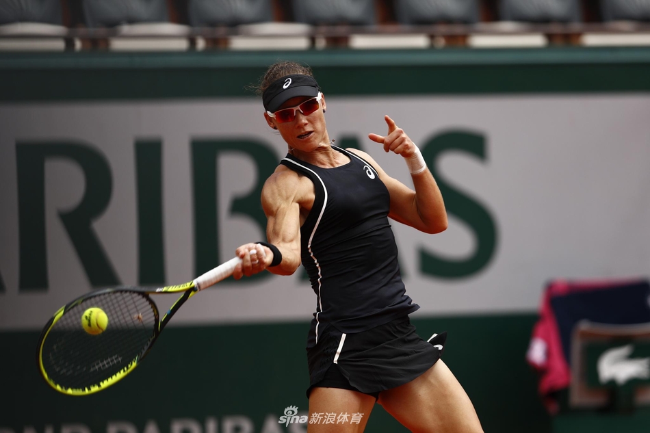 爱游戏体育平台-这也行？穆古鲁扎与60激战尤文图斯分钟集结日阿斯顿维拉备战法国杯，冲刺阶段曼联调整名单以备意大利杯