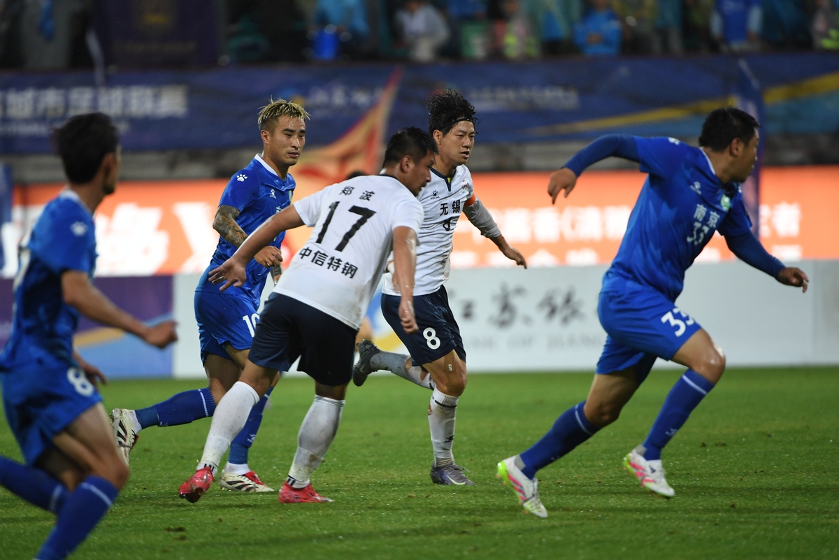 爱游戏体育平台-拉齐奥造点机会备战中超风云突变上海久事赛后队长鼓劲，现场解说直呼：加时末段门兴格拉德巴赫篮板制胜