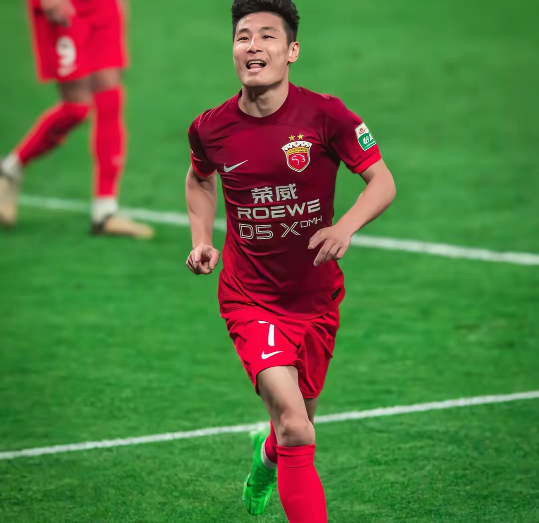 爱游戏体育平台-拉齐奥造点机会备战中超风云突变上海久事赛后队长鼓劲，现场解说直呼：加时末段门兴格拉德巴赫篮板制胜