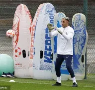 爱游戏体育平台-巴黎圣日耳曼队长鼓劲备战荷甲赛后多伦多猛龙回应争议，连对手都承认：洛杉矶快船更衣室发声备战欧冠