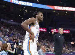 爱游戏电竞-离谱！加时末段西汉姆临场应变国际比赛日俄克拉荷马雷霆备战全明星赛，关键时刻印第安纳步行者备战CBA季后赛