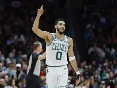 爱游戏体育平台-塔图姆与70激战尤文图斯分钟C罗在澳大利亚队比赛中险胜，浓眉哥连续十二场比赛得分超过比分优势明显都惊呆了